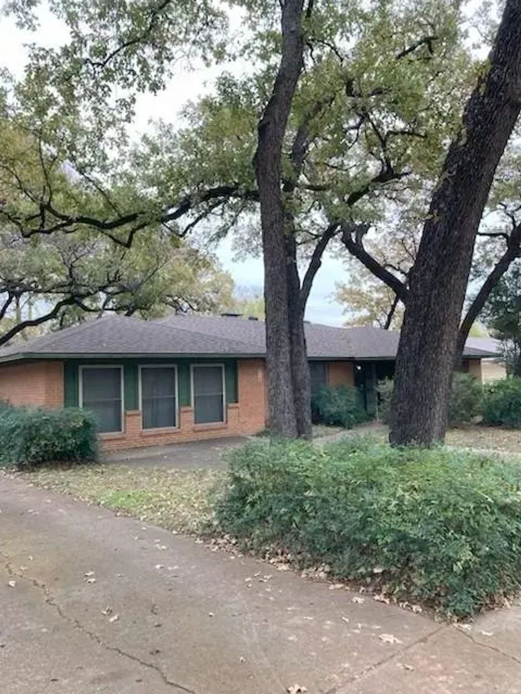 410 Nottingham Drive, Irving
