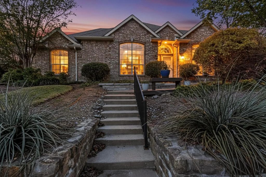 2409 Saddlehorn Drive, Mesquite