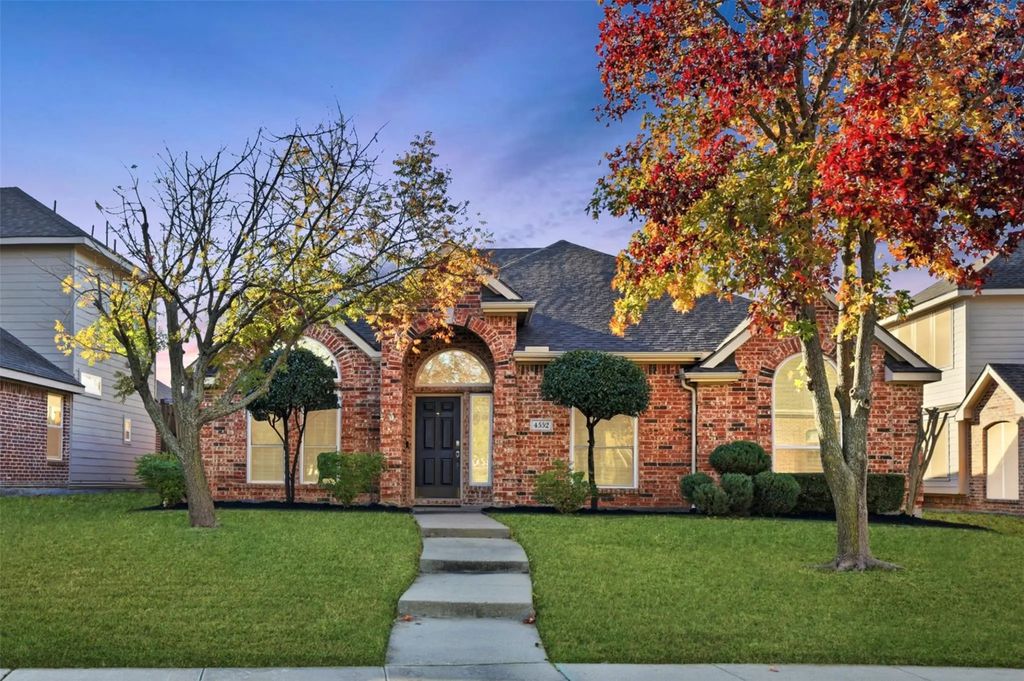 4552 Winding Wood Trail, Plano