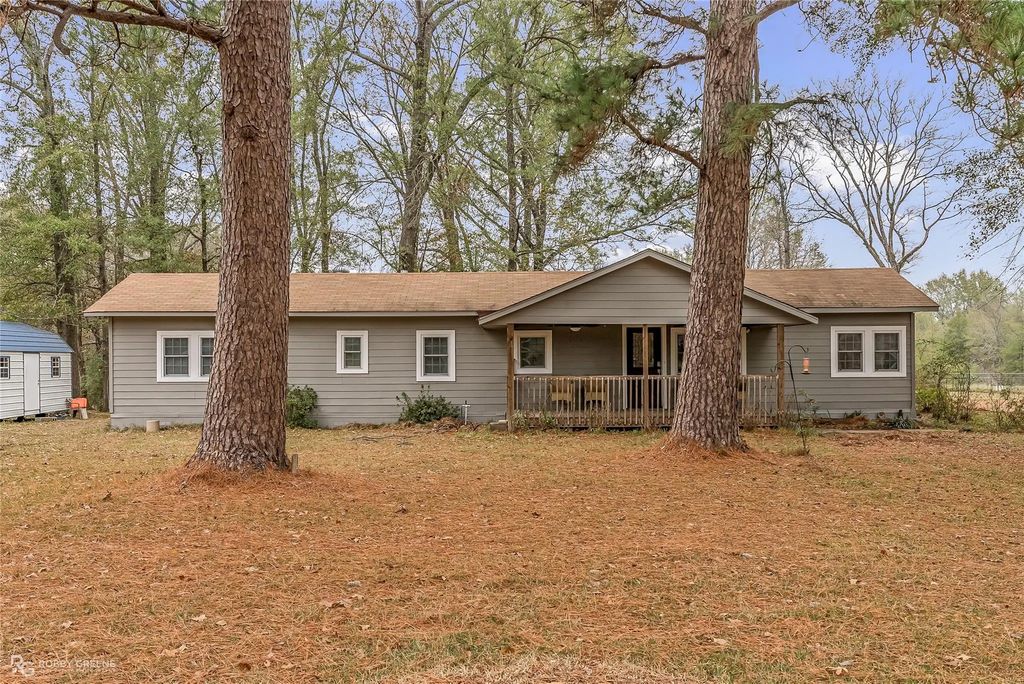 870 Barron Road, Keithville