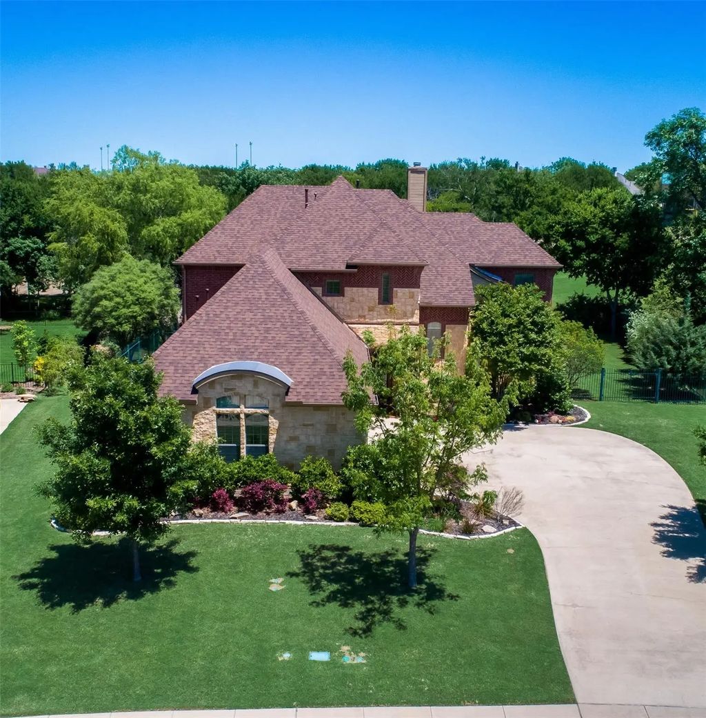 15 Falcons View Pass, Heath
