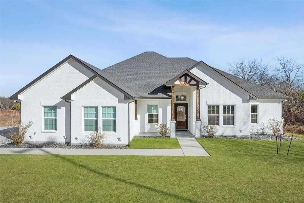 5437 Gebron Drive, Fort Worth