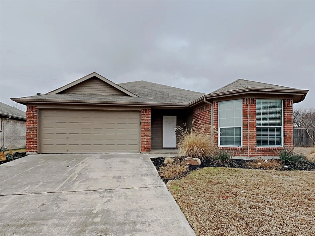 10545 Splitridge Court, Fort Worth