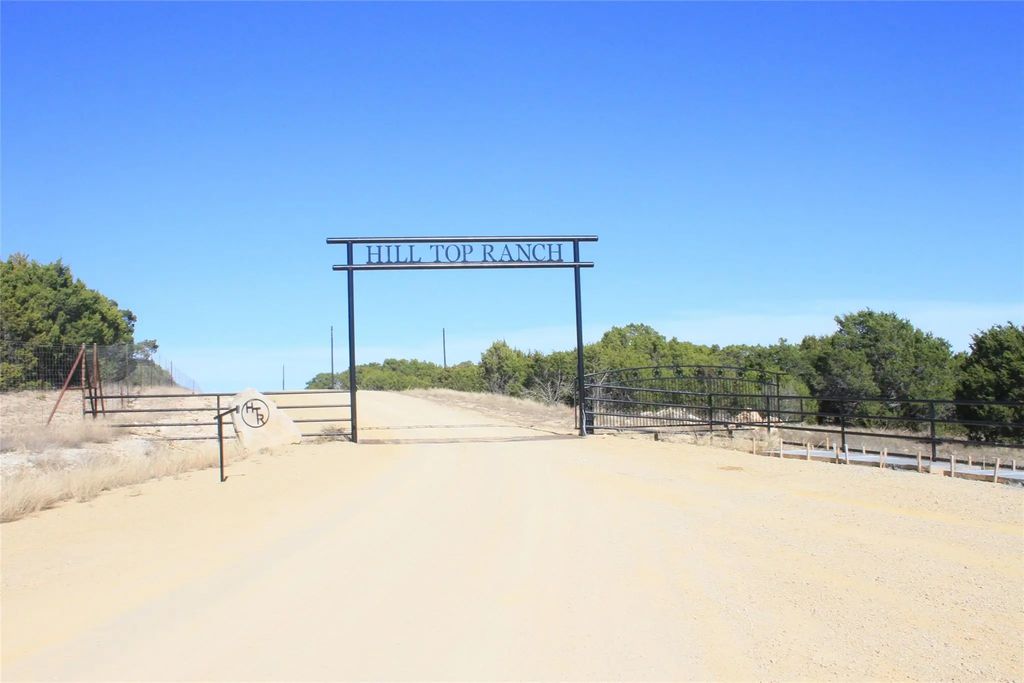 287 High Plains Drive, San Saba