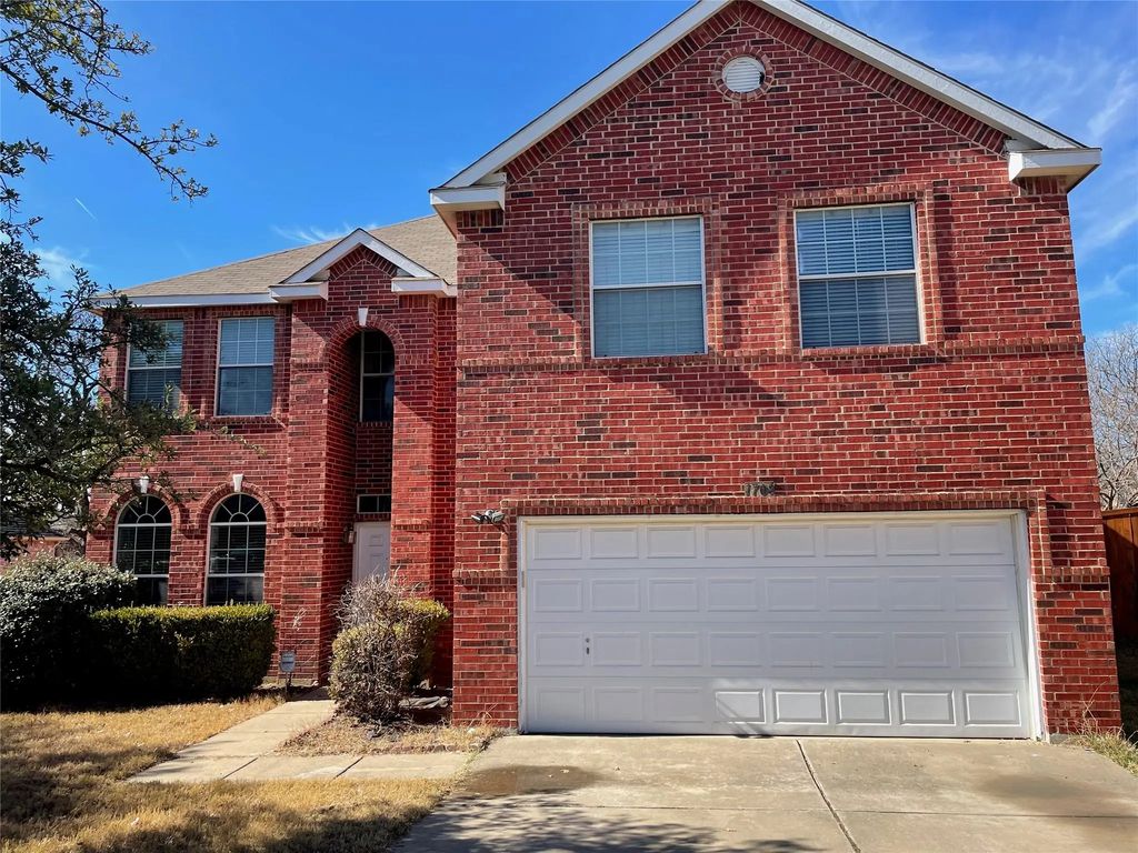 1708 Cliffrose Lane, Lewisville