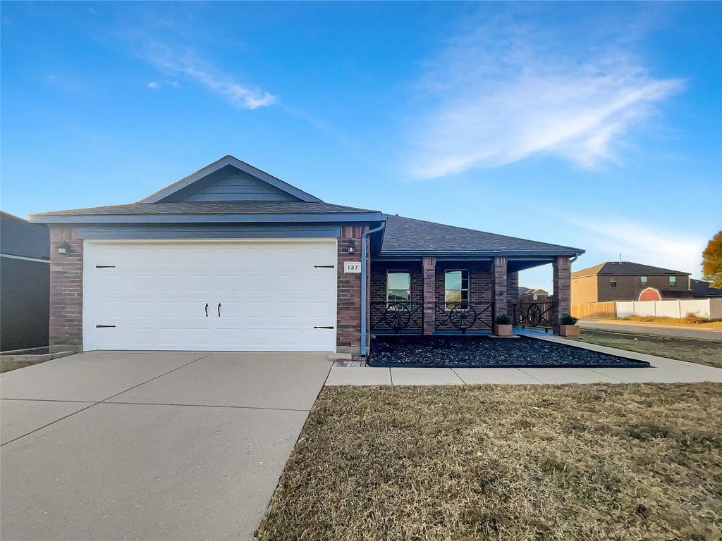 137 Meadow Ridge Drive, Anna
