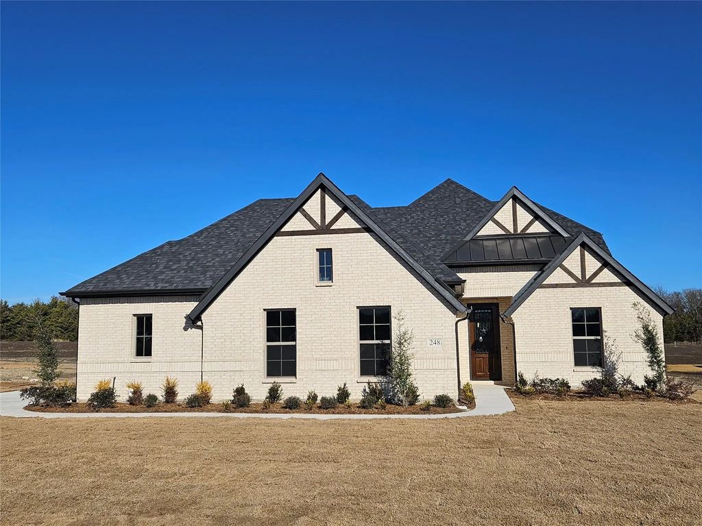 248 Redwood Circle, Trenton