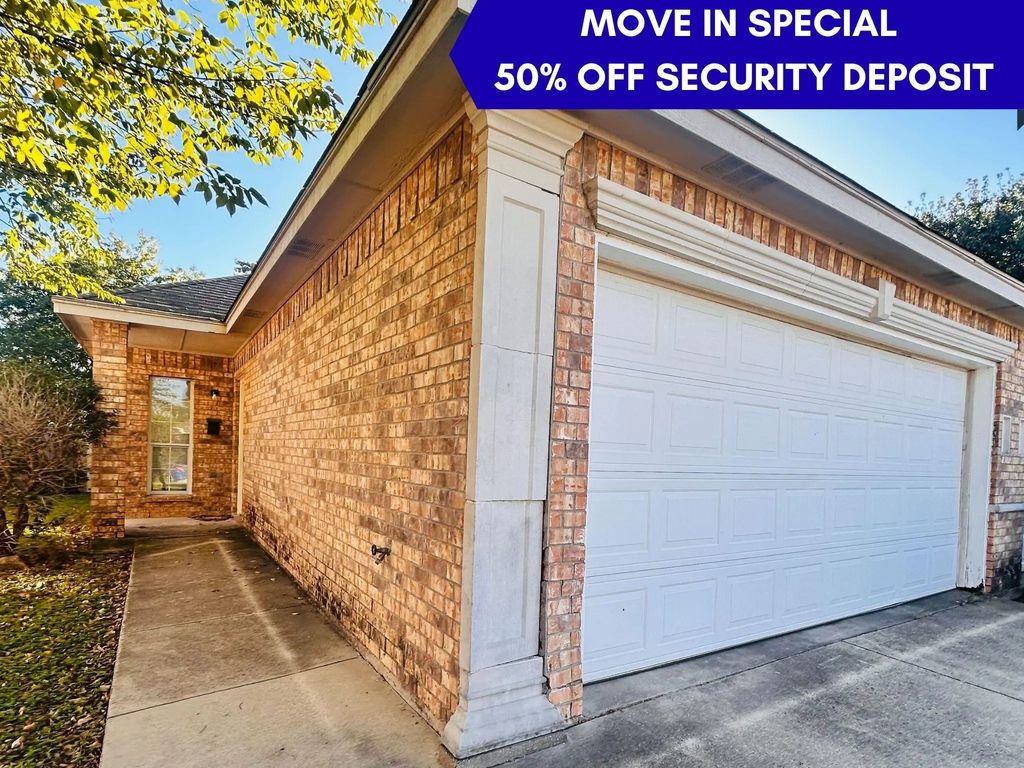 713 Kingston Drive, Grand Prairie