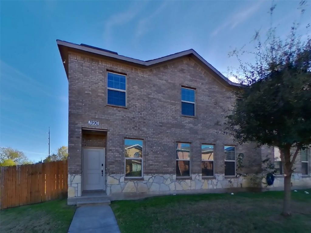 1990 Timber Oaks Drive, Garland