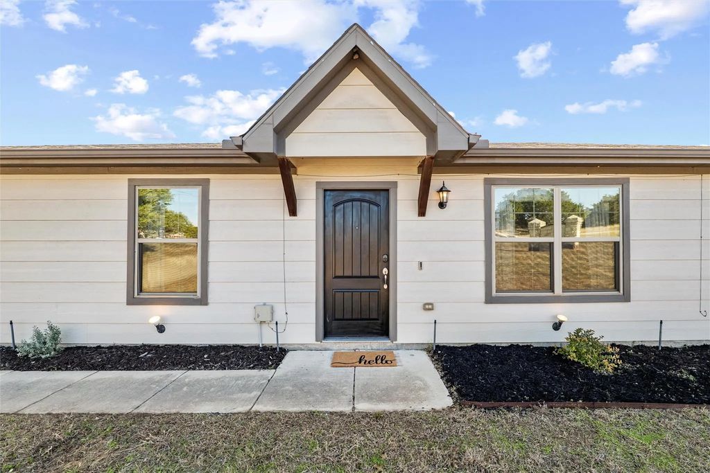 144 Emerald Drive, Weatherford