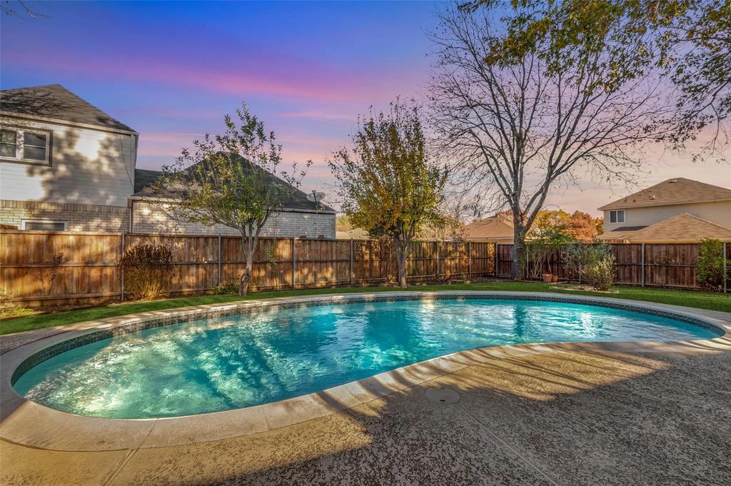317 N Beltwoods Drive, DeSoto