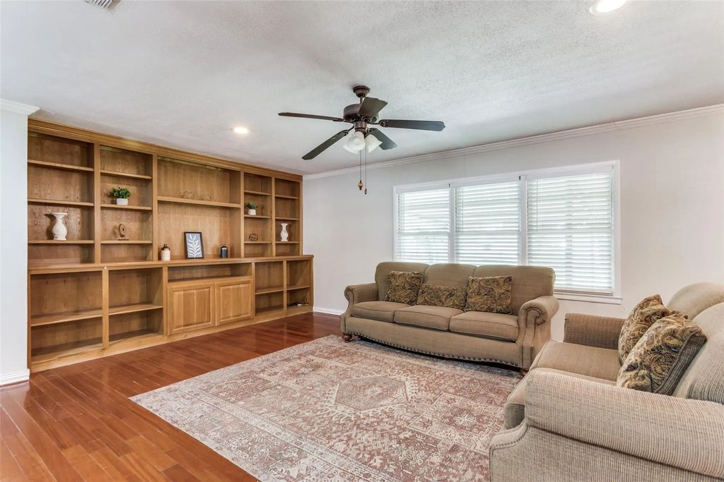 227 N 9th Street, Jacksboro