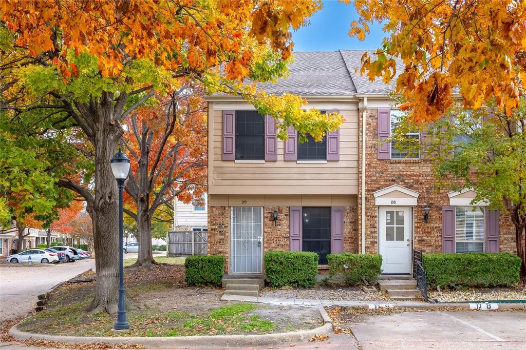 613 Carriagehouse Lane 9, Garland
