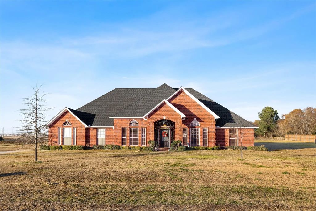 315 Briarwood Lane, Sulphur Springs