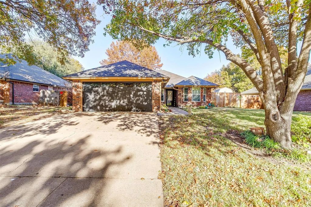 1108 Windy Meadows Drive, Burleson