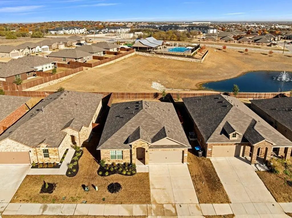 9632 Cherryville Road, Fort Worth