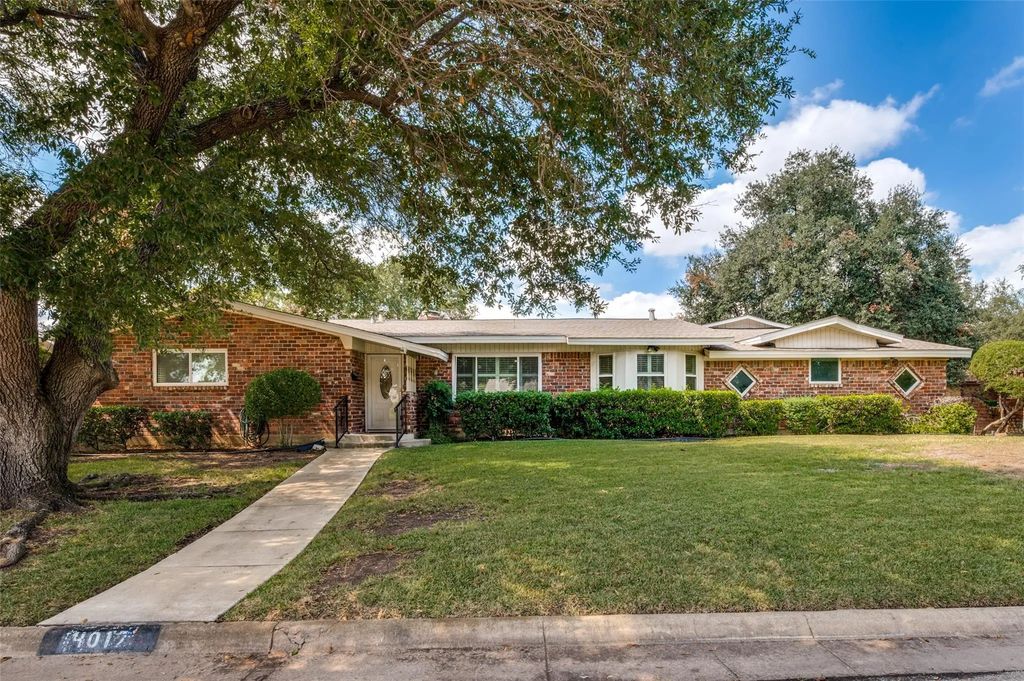 4017 Emerald Oaks Drive, Haltom City