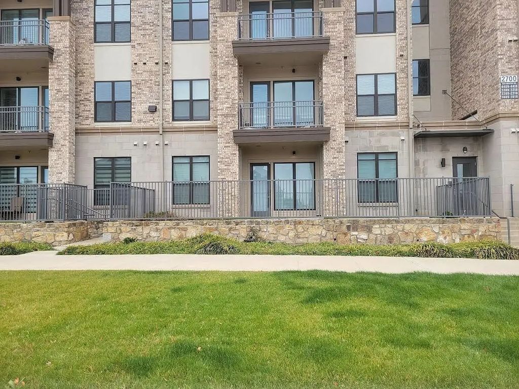2700 Old Denton Road 1010, Carrollton