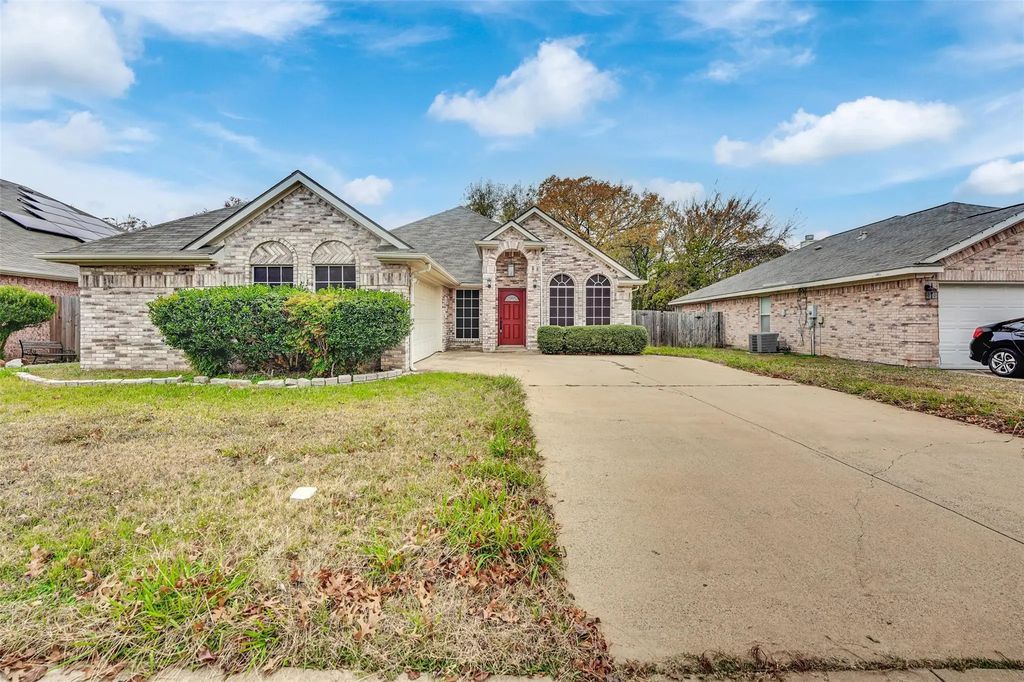 4507 Stones River Road, Grand Prairie