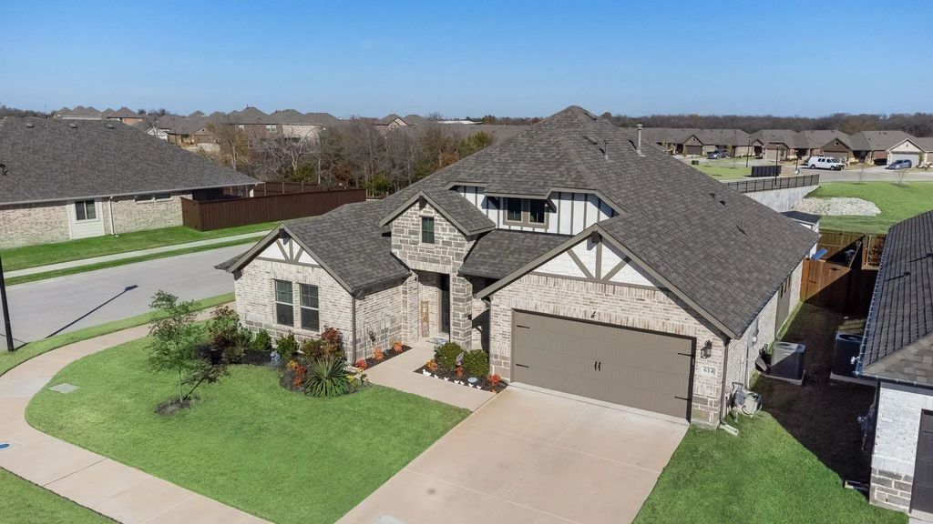 614 Creekview Lane, Lavon