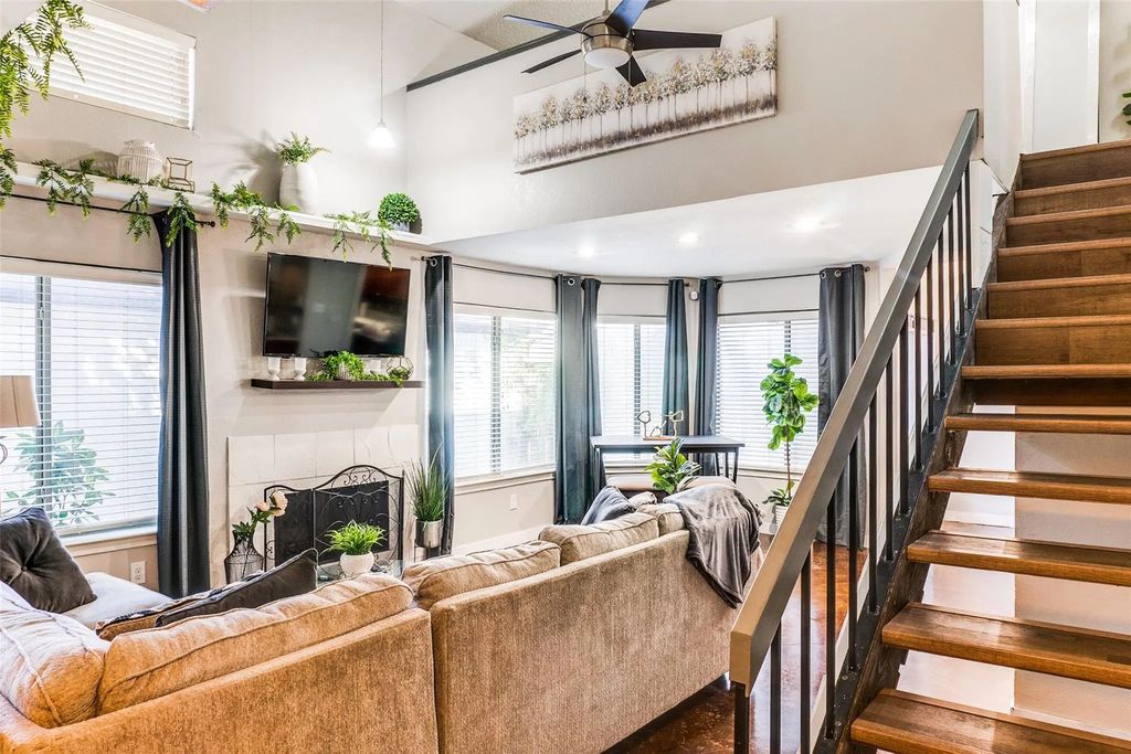 18040 Midway Road 101, Dallas