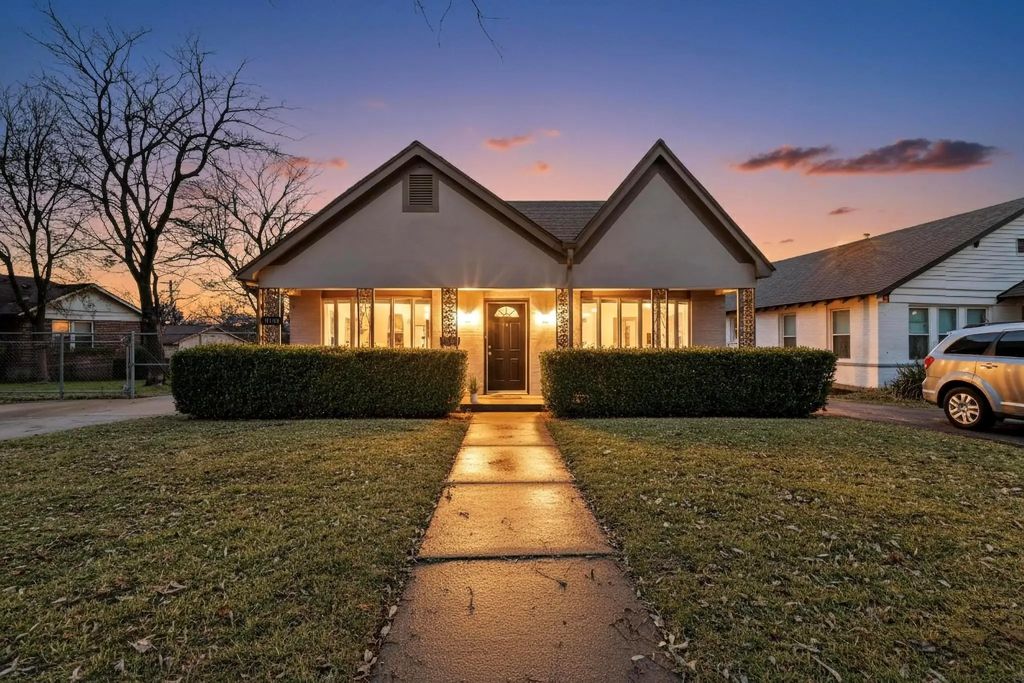 2009 Berwick Avenue, Dallas