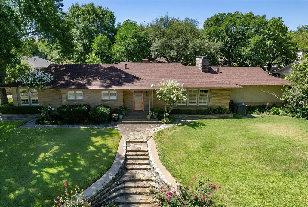 601 W Columbia Street, Weatherford