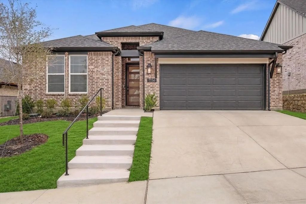 7136 Intrepid Drive, Fort Worth