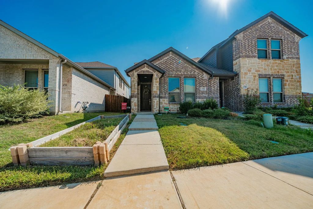 6708 Glimfeather, Fort Worth