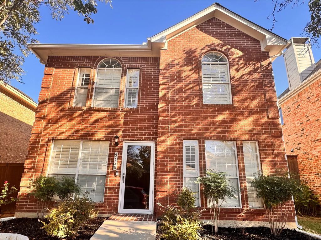 9435 Blue Jay Way, Irving