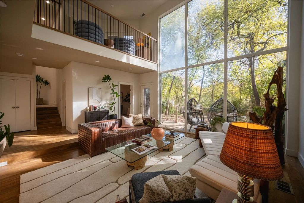 2628 Maple Springs Boulevard, Dallas