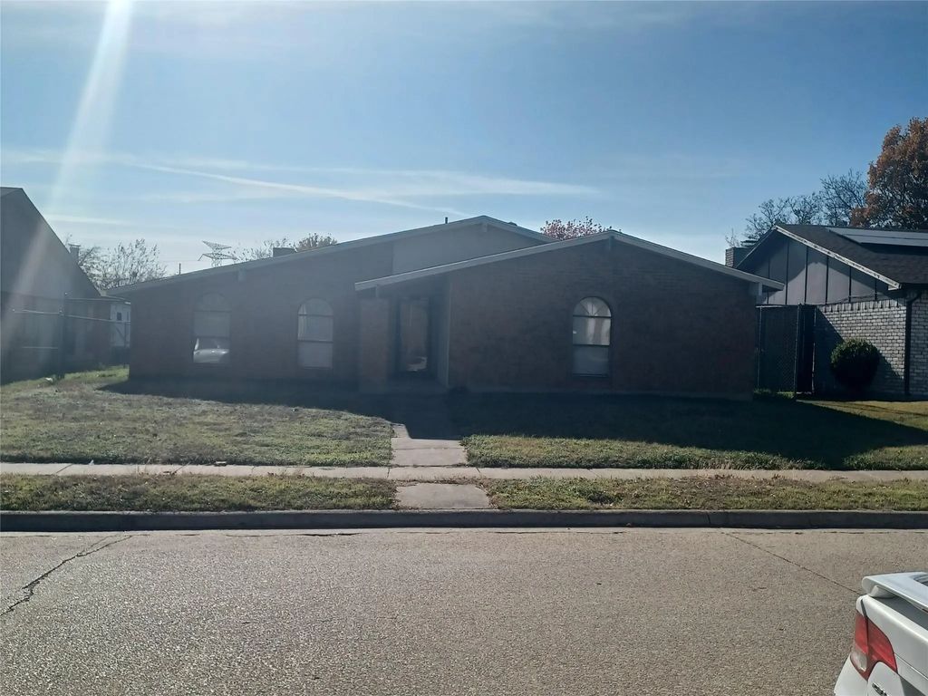 7614 Ashcrest Lane, Dallas