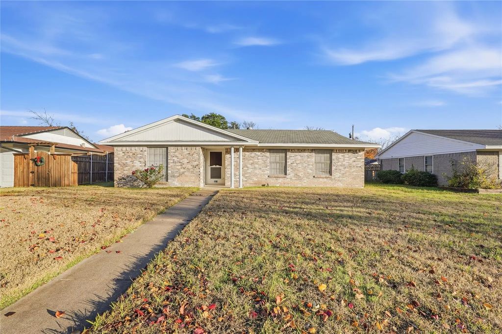 2614 Eastbrook Drive, Mesquite