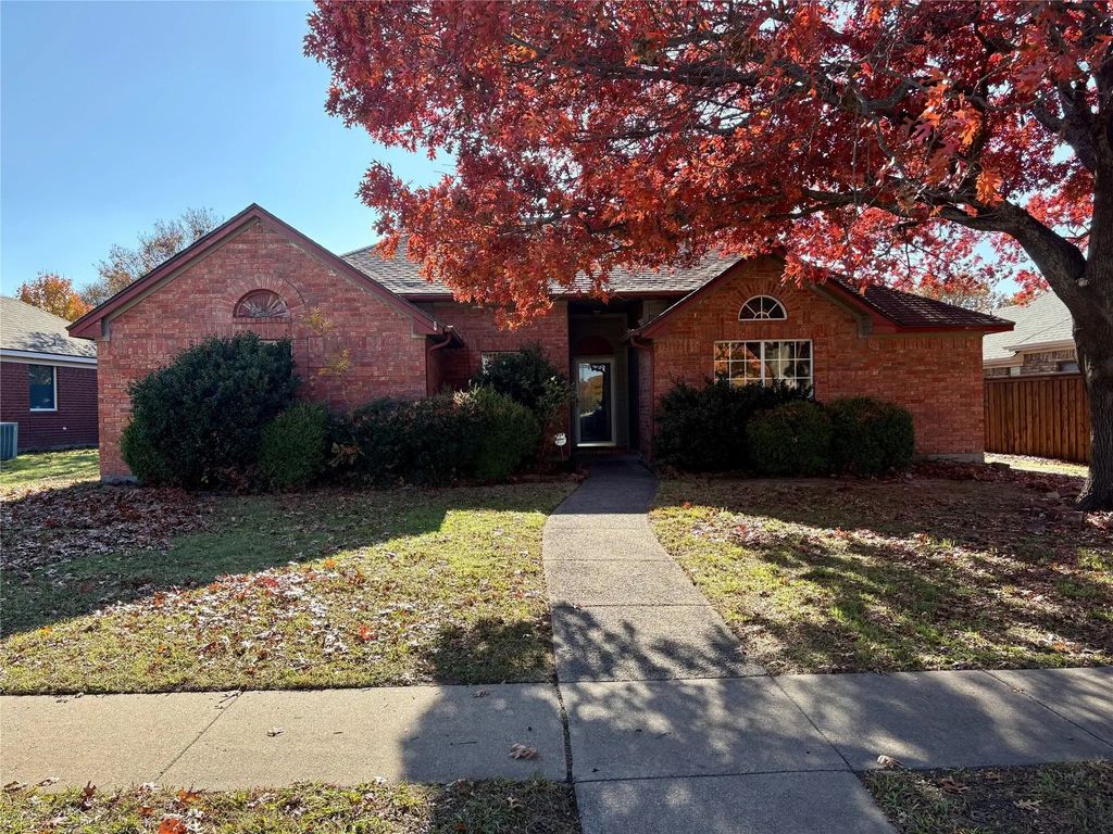 1414 Country Lane, Allen