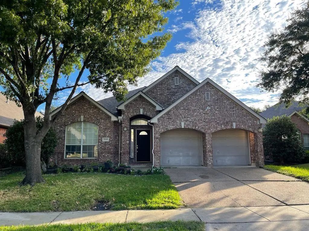 9400 Western Trail, Irving