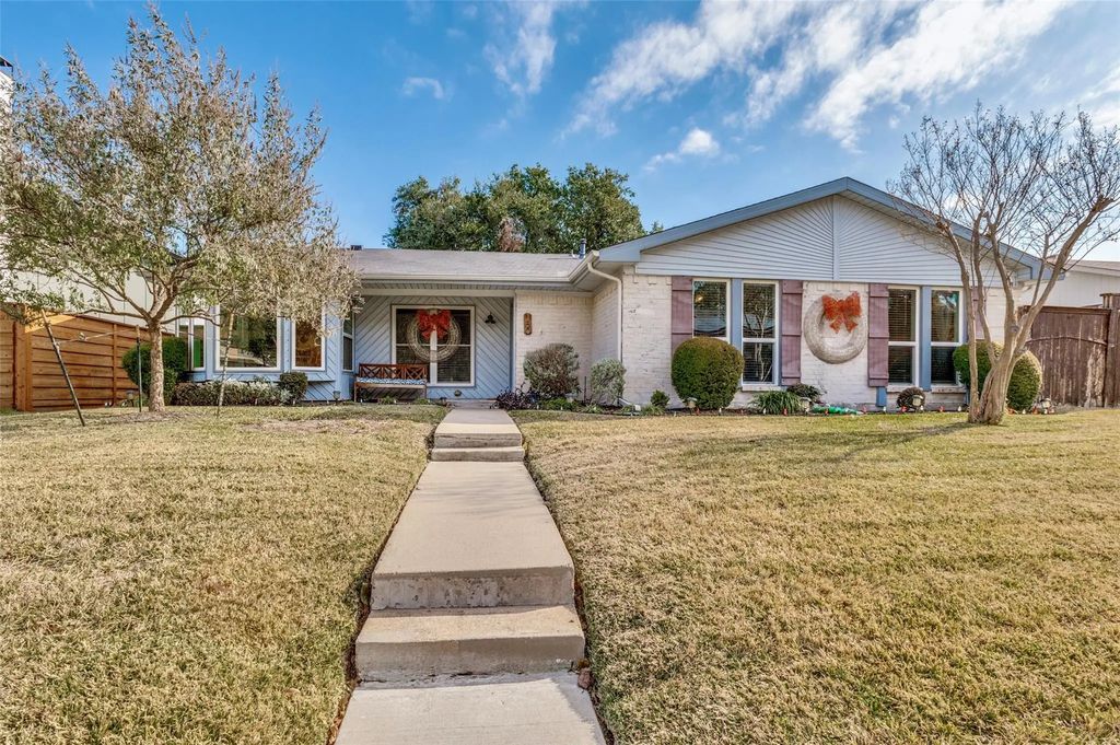 150 Edgewood Drive, Coppell