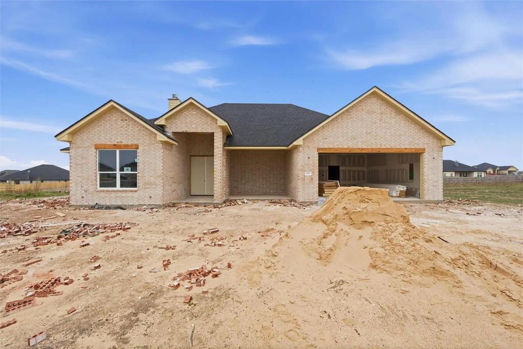 1353 Tahonta Drive, Hewitt