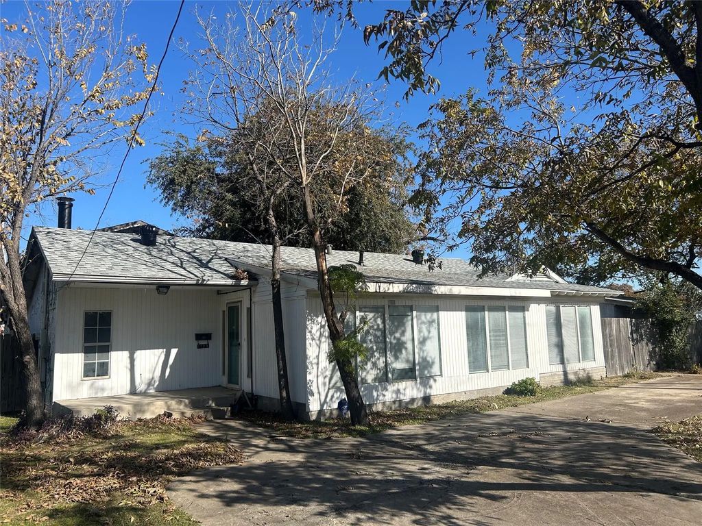 1729 Lindy Lane, Irving