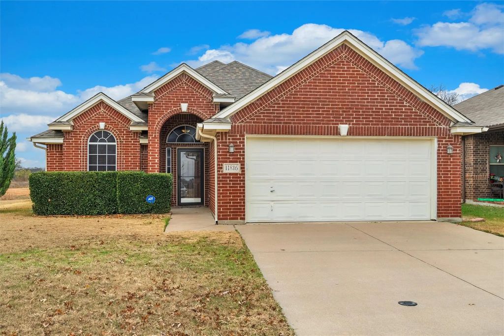 11816 Anna Grace Drive, Fort Worth