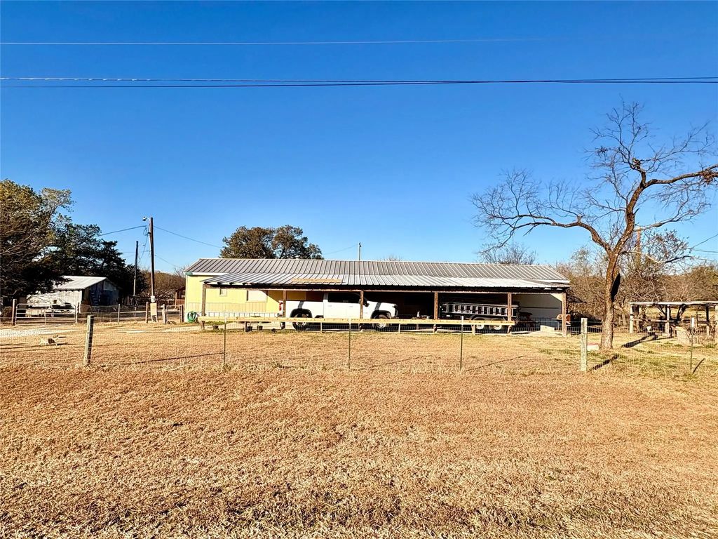 1009 Ben Drive, Cleburne