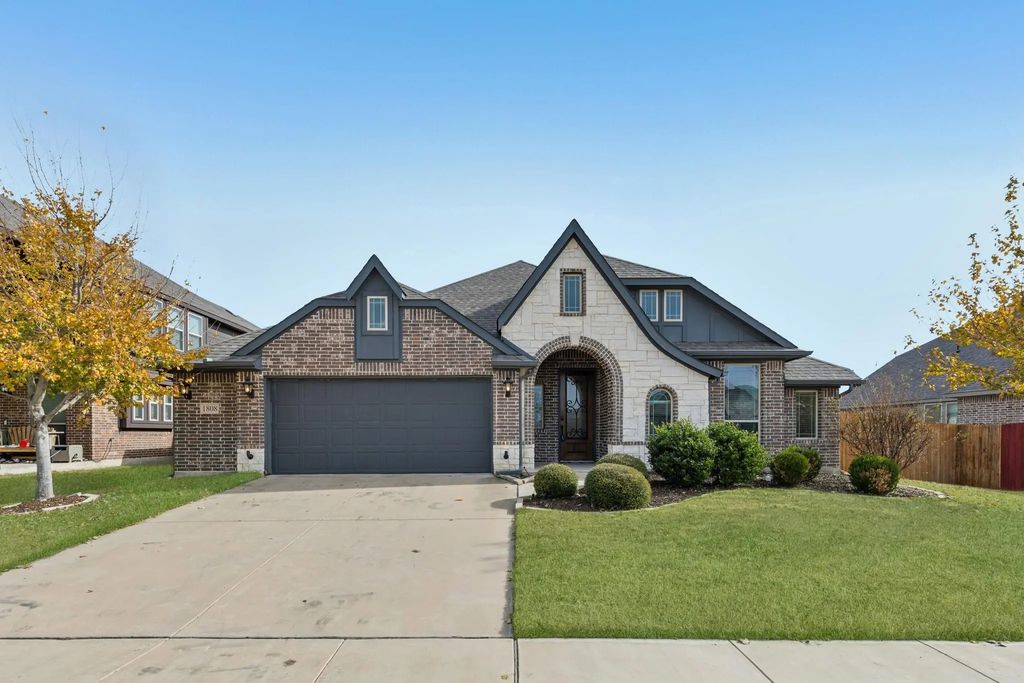 1808 Isabella Court, Glenn Heights