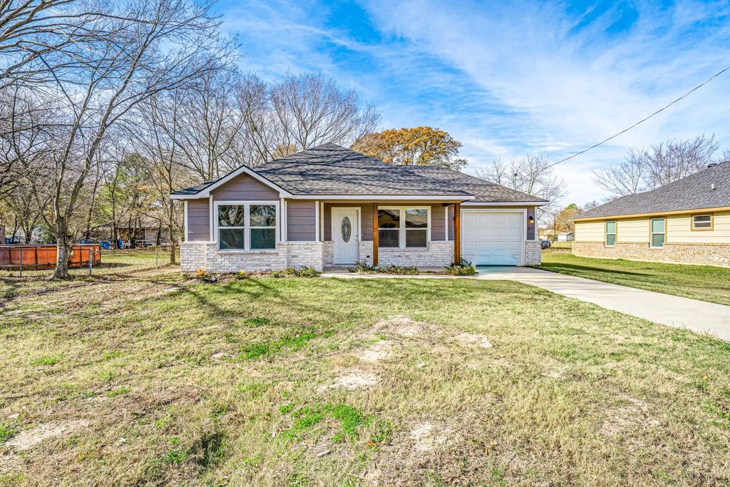 917 Redoak Drive, West Tawakoni