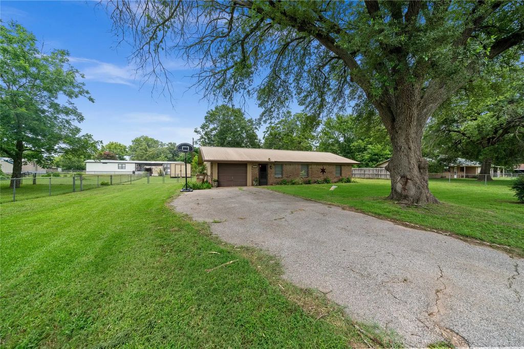 6753 Murphy Street, Murchison