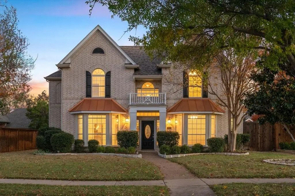 2524 Sir Turquin Lane, Lewisville