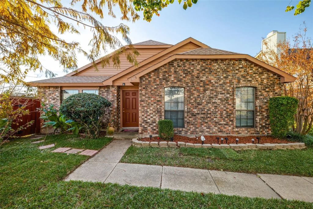 2709 Deer Creek Court, Garland