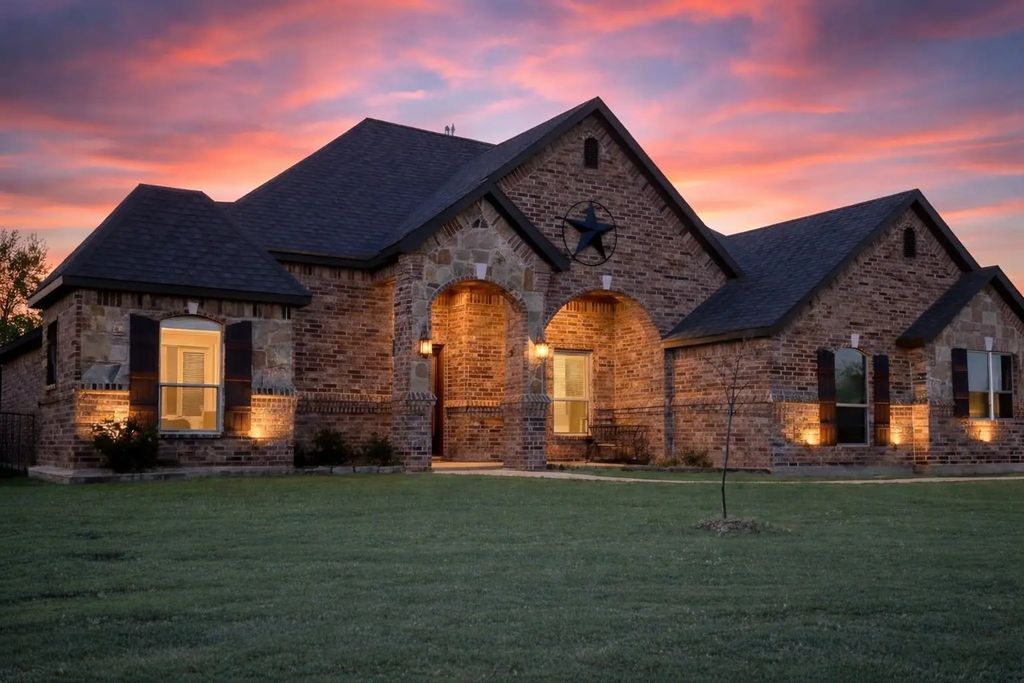407 Miramar Circle, Weatherford