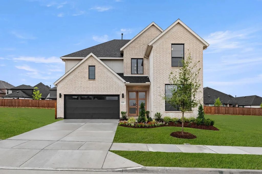 820 River Sky Road, Lavon