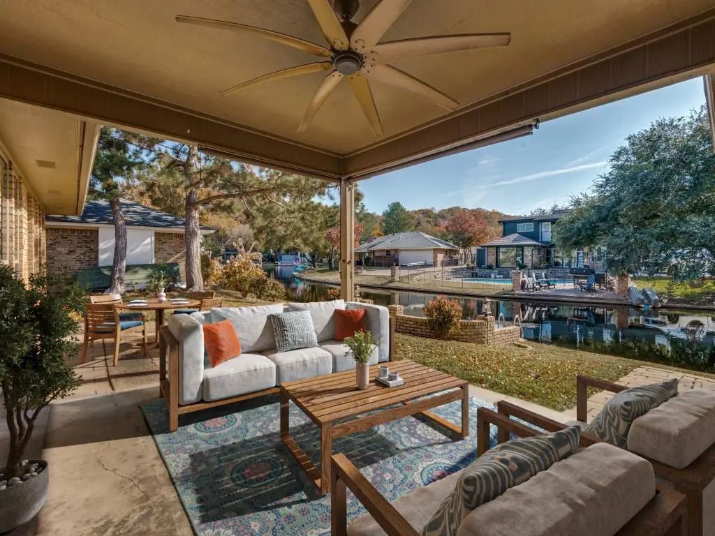 2814 Augusta Lane, Arlington