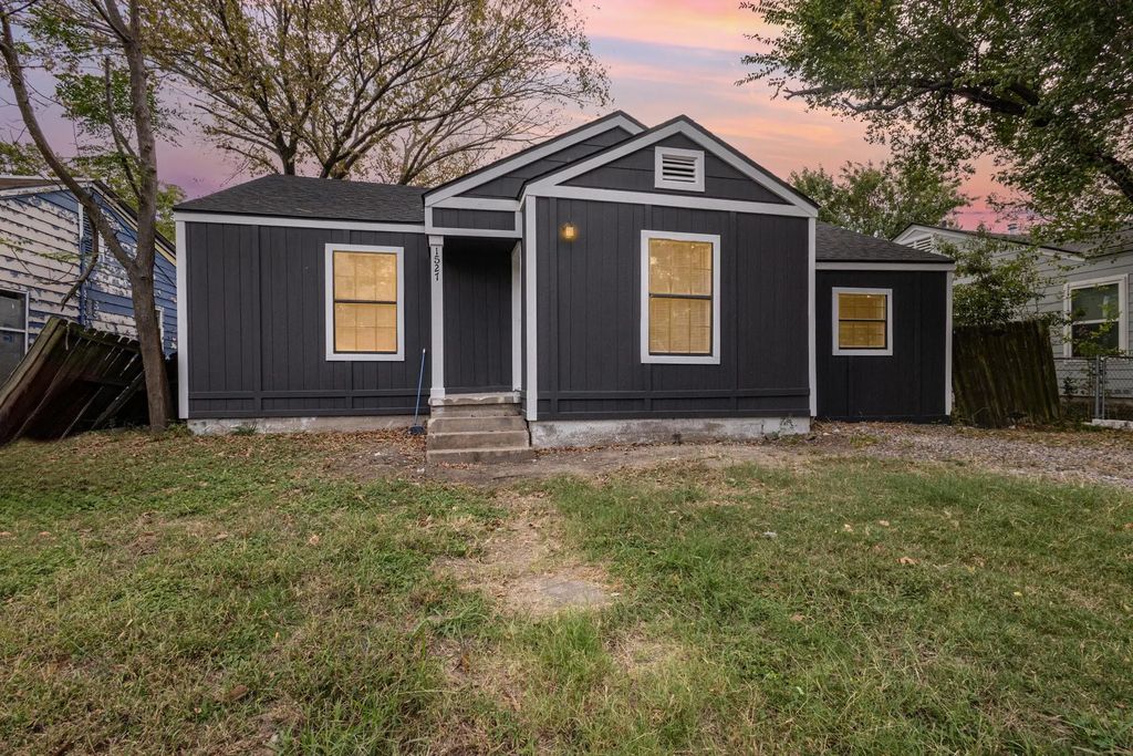 1527 Columbia Avenue, Corsicana