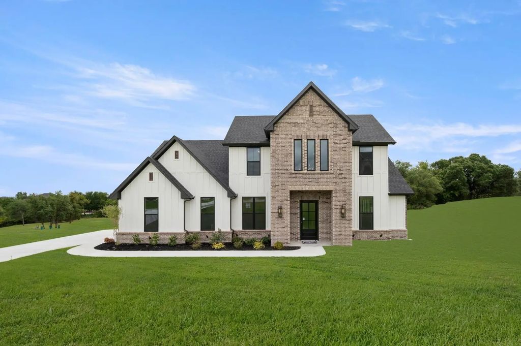 127 Oak Meadow Lane, Weatherford